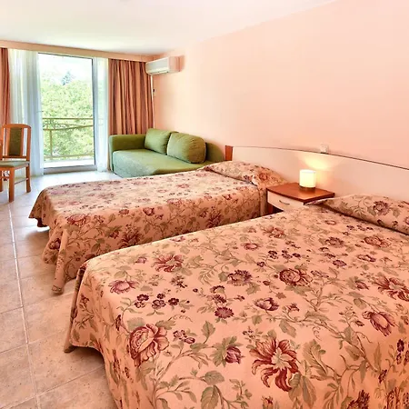 Отель Malibu 4*